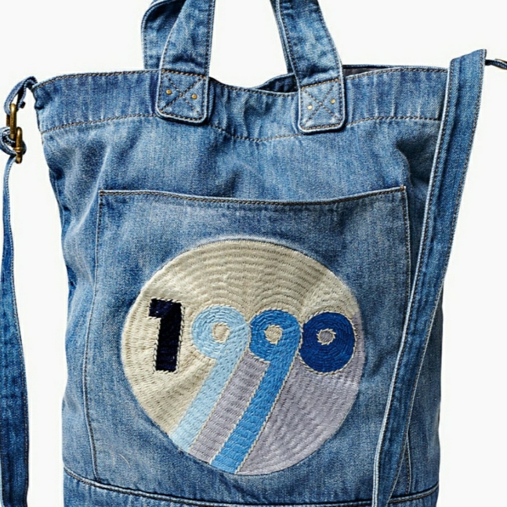 Denim, cross body purse, lucky brand, super cute